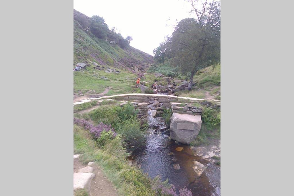 Stones Cottage Farm, Nr Haworth, Family Friendly, Work Friendly, Gaming Barn, Crafting, Free Wifi, Free Parking, Ev Point อ็อกเซนโฮป ภายนอก รูปภาพ