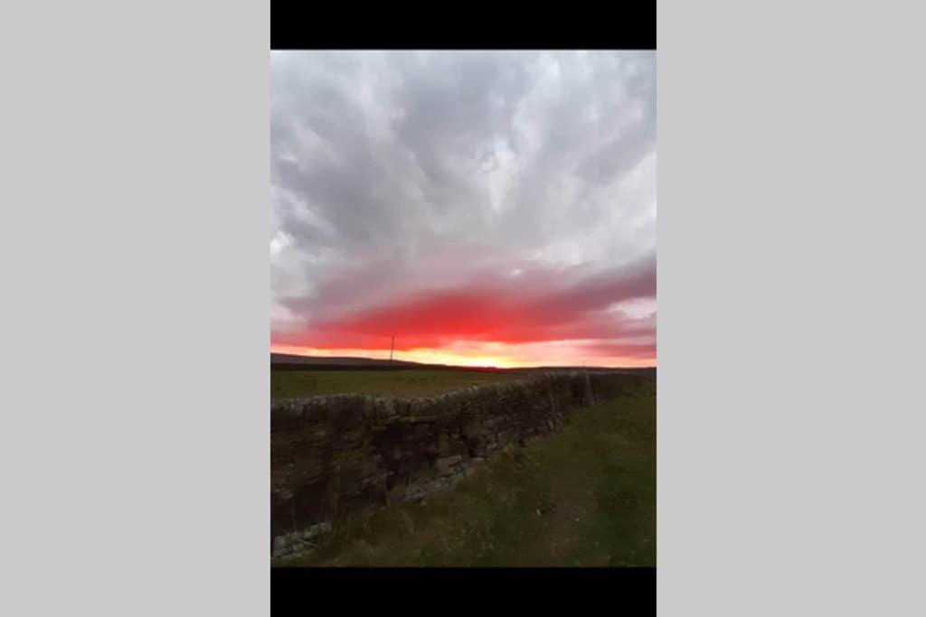 Stones Cottage Farm, Nr Haworth, Family Friendly, Work Friendly, Gaming Barn, Crafting, Free Wifi, Free Parking, Ev Point อ็อกเซนโฮป ภายนอก รูปภาพ