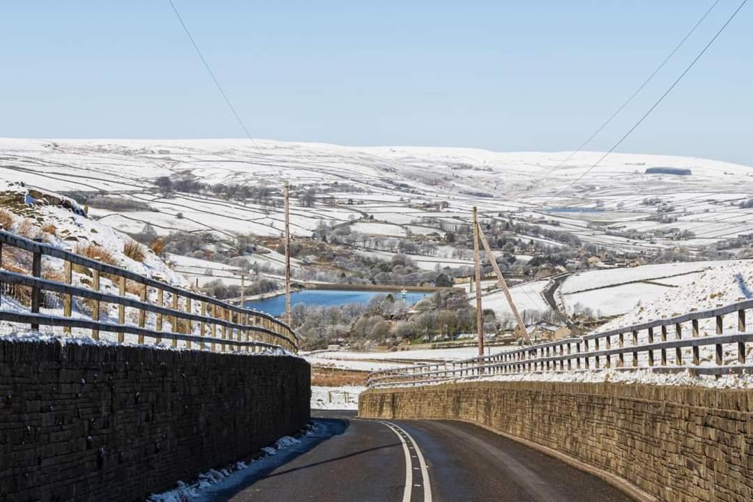 Stones Cottage Farm, Nr Haworth, Family Friendly, Work Friendly, Gaming Barn, Crafting, Free Wifi, Free Parking, Ev Point อ็อกเซนโฮป ภายนอก รูปภาพ